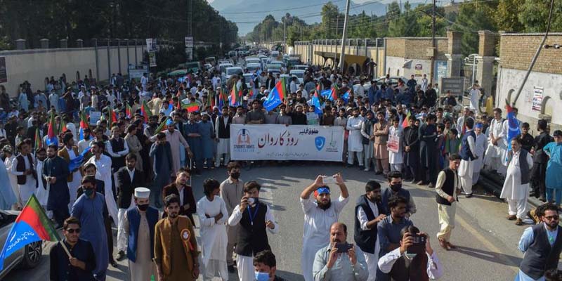 اسلامی جمیعت طلباء کا دیر میں طلباء کے حقوق کے لیے مارچ